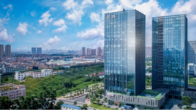 坚定战略聚焦、持续投入研发，环卫服务营收21.62亿、在手年化36.43亿、合同总额445亿